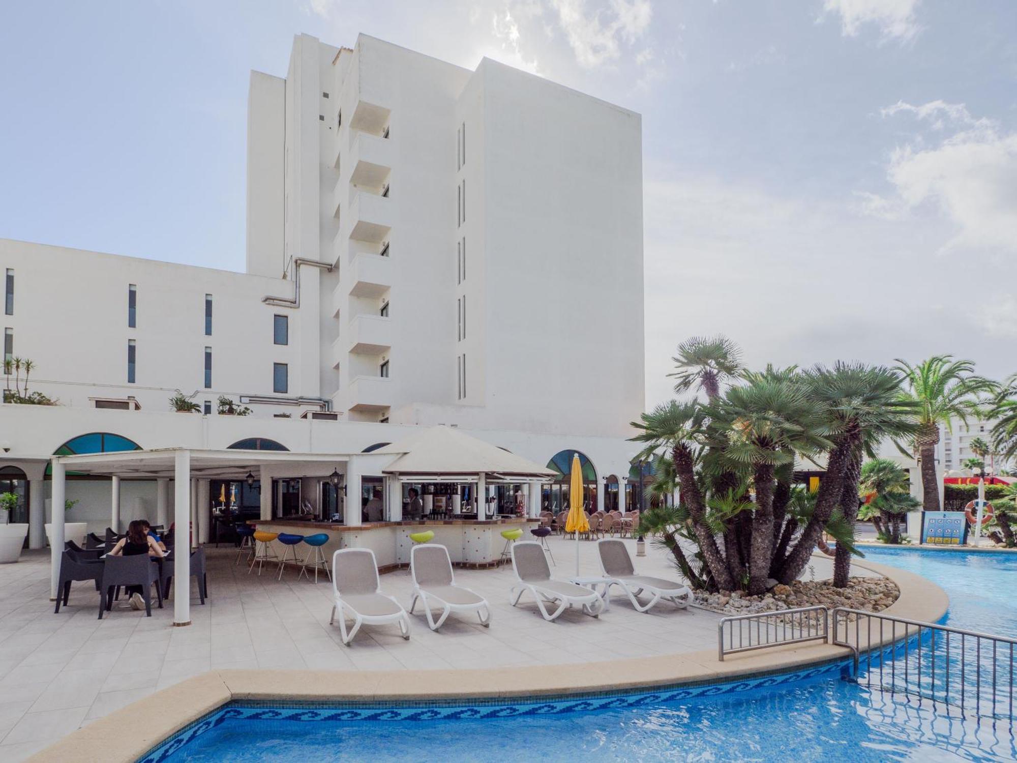 Hotel La Santa Maria Cala Millor  Zewnętrze zdjęcie